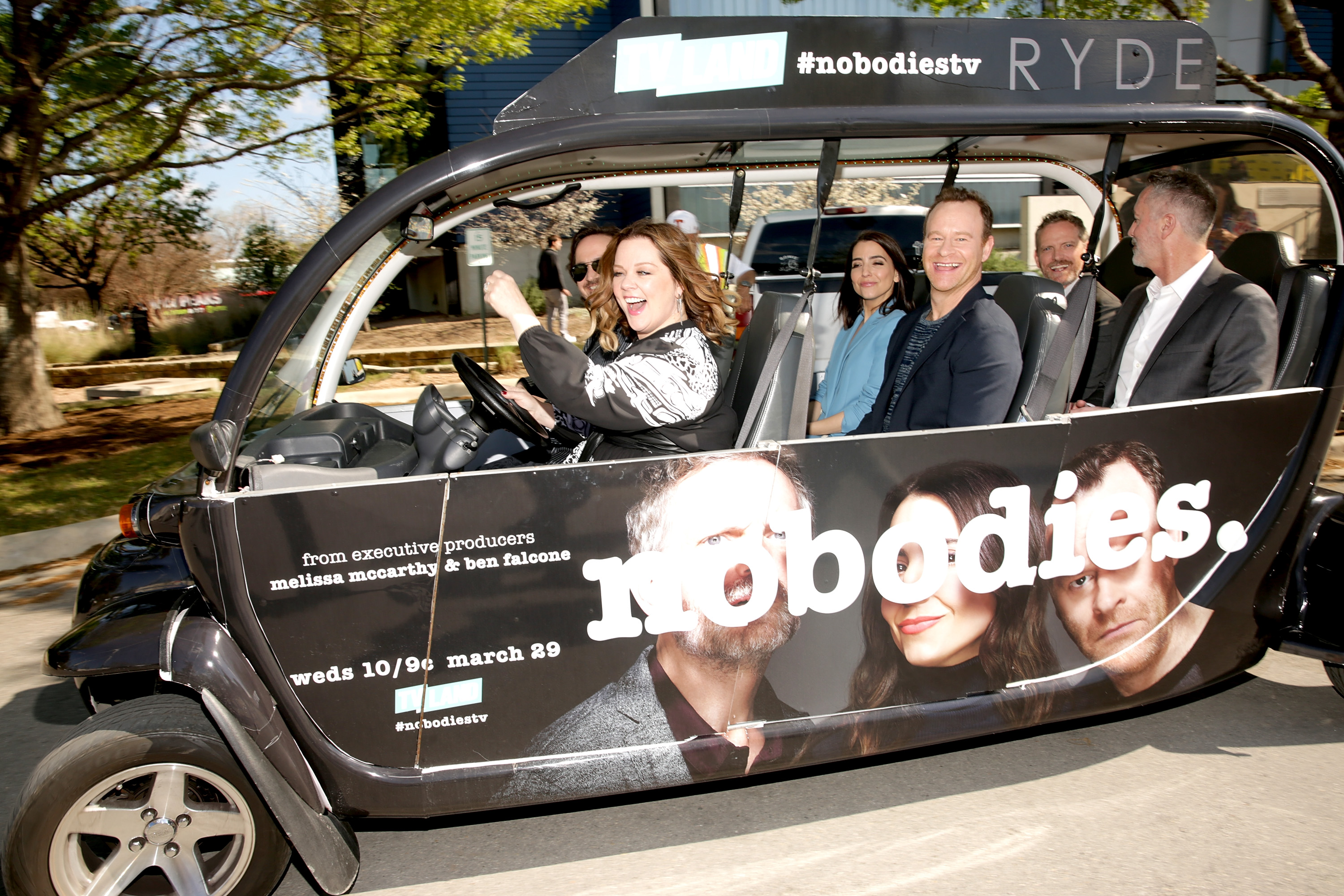 Melissa McCarthy Nobodies, Nobodies TV show, Nobodies cast