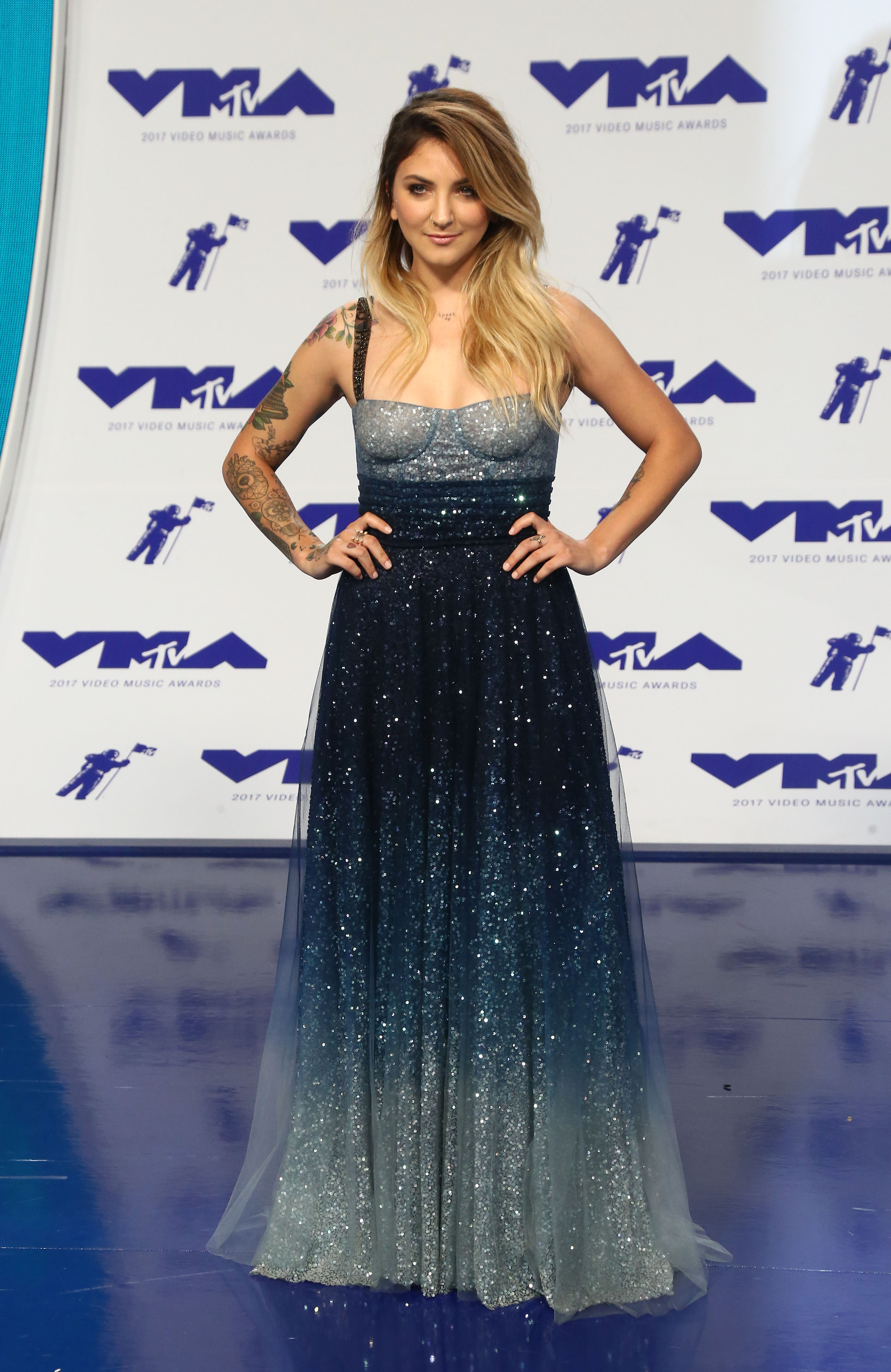 Julia Michaels MTV Video Music Awards, Julia Michaels MTV VMAs, Julia Michaels Red Carpet
