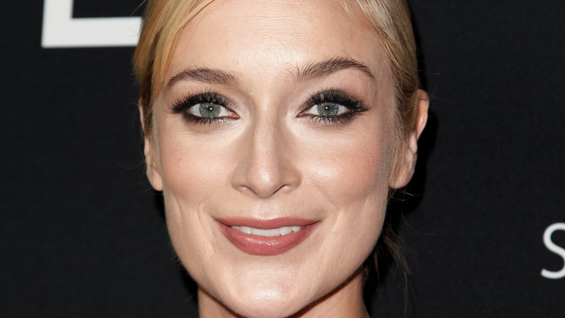 Caitlin Fitzgerald as Serena on 'Unreal', Who is Caitlin FitzGerald, Who is the bachelroette on Unreal season 3