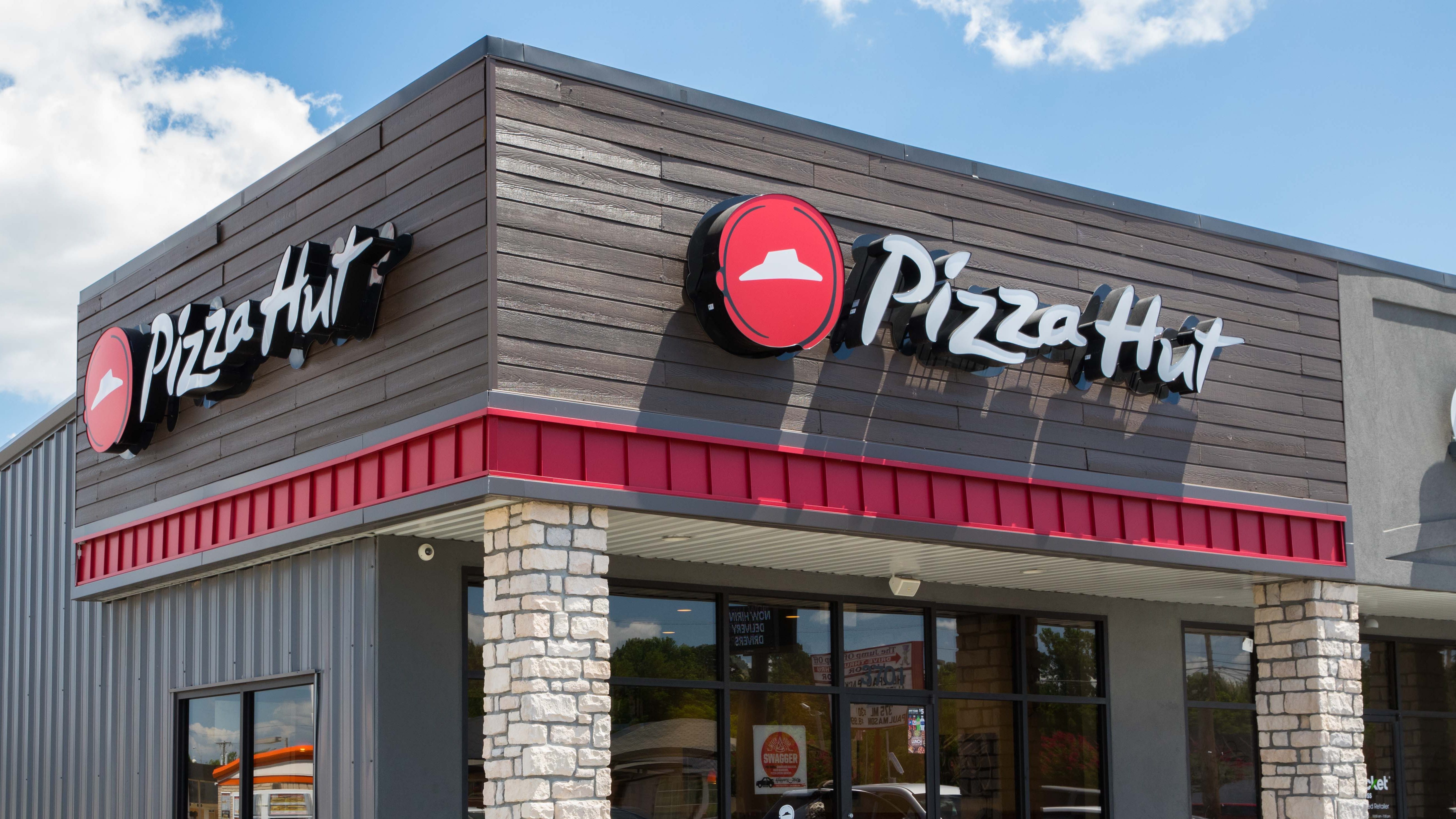 Pizza Hut Super Bowl deals