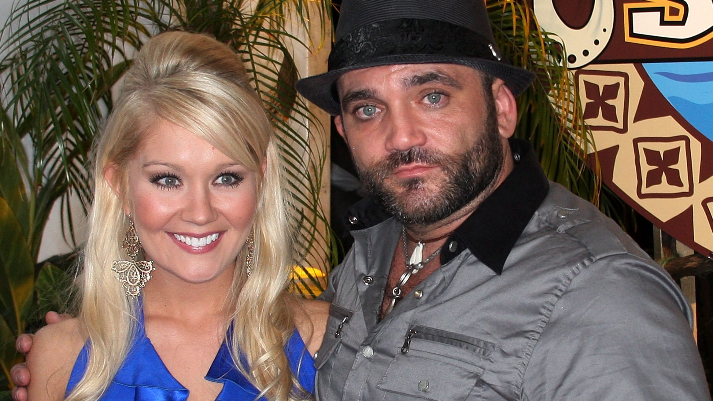 Survivor winner Natalie White (L) and runner up Russell Hantz