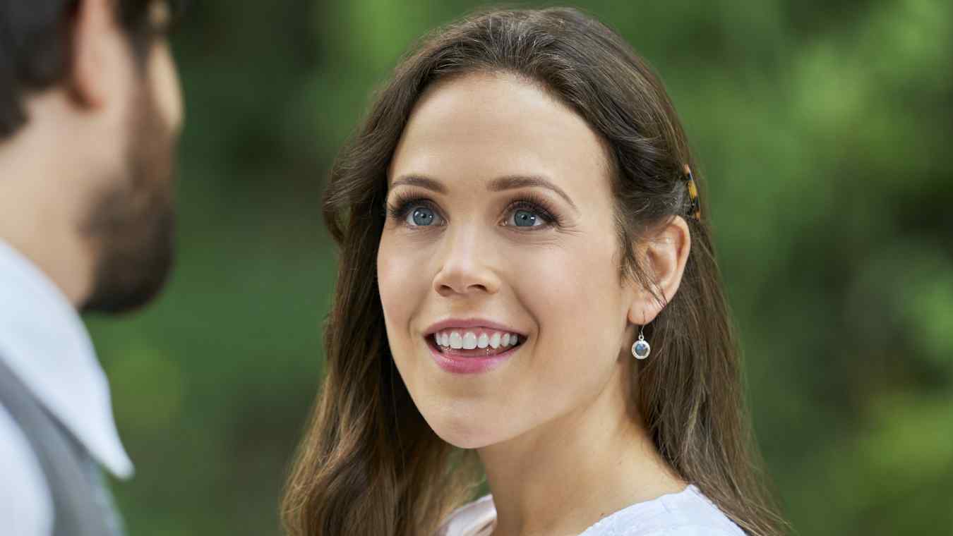 Elizabeth on When Calls the Heart