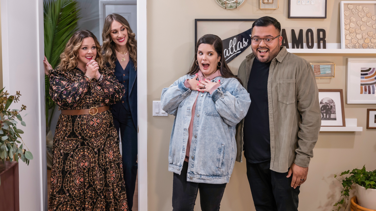 Melissa McCarthy and Jenna Perusich star in The Great Giveback