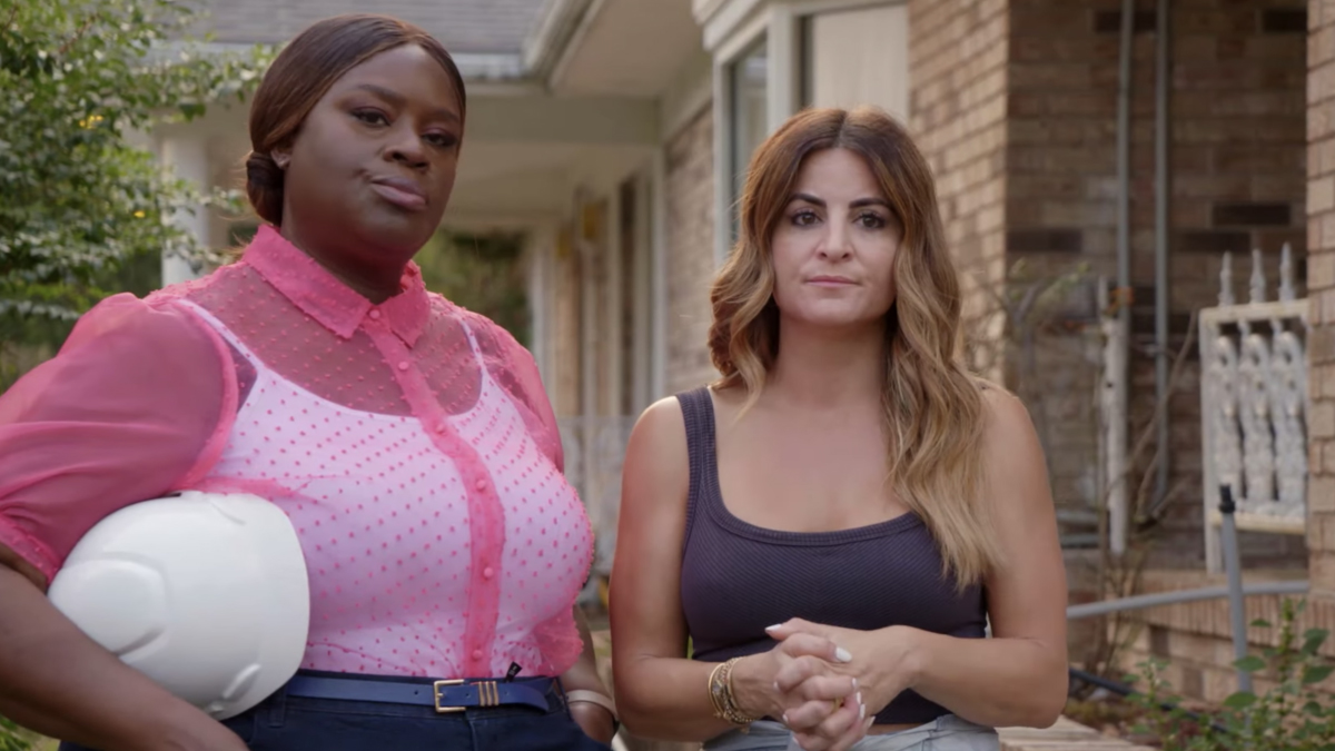 Retta and Alison Victoria