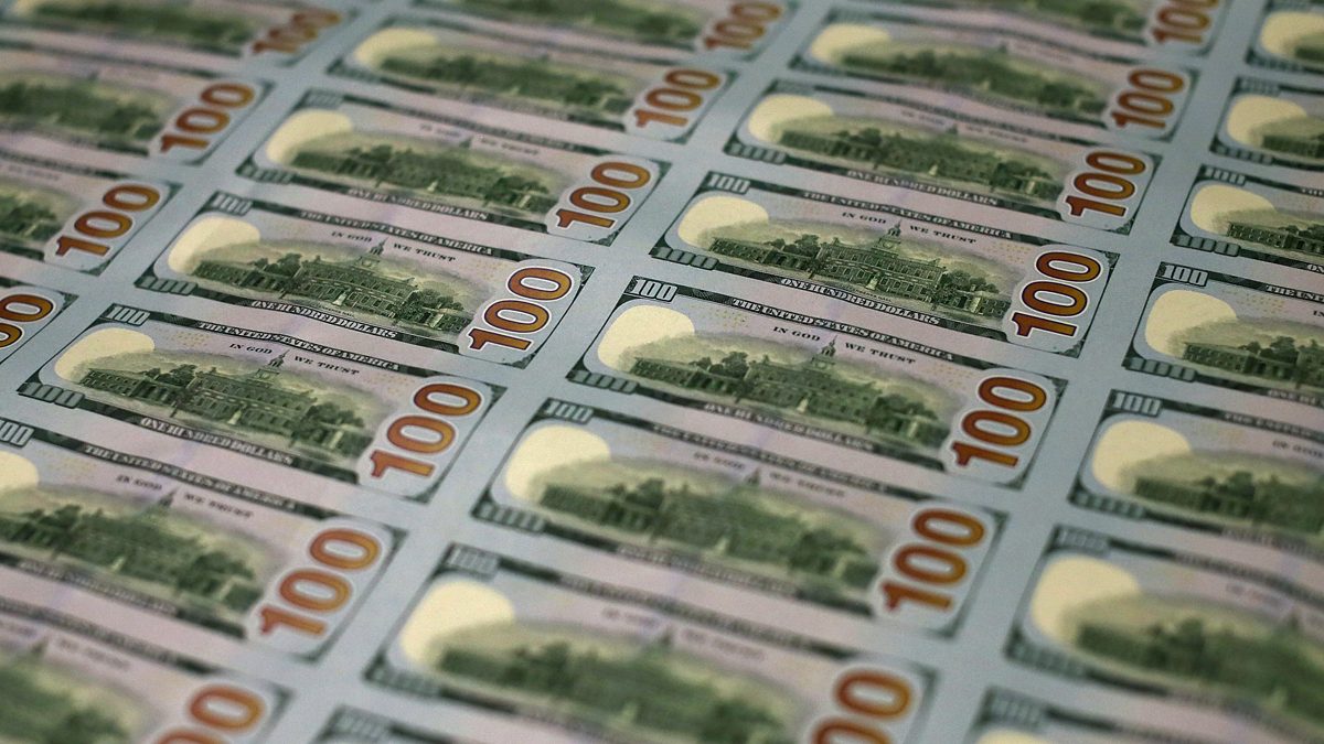$100 bills