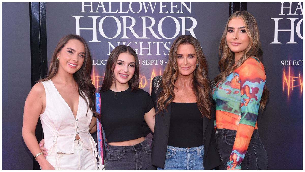 Kyle Richards and daughters,