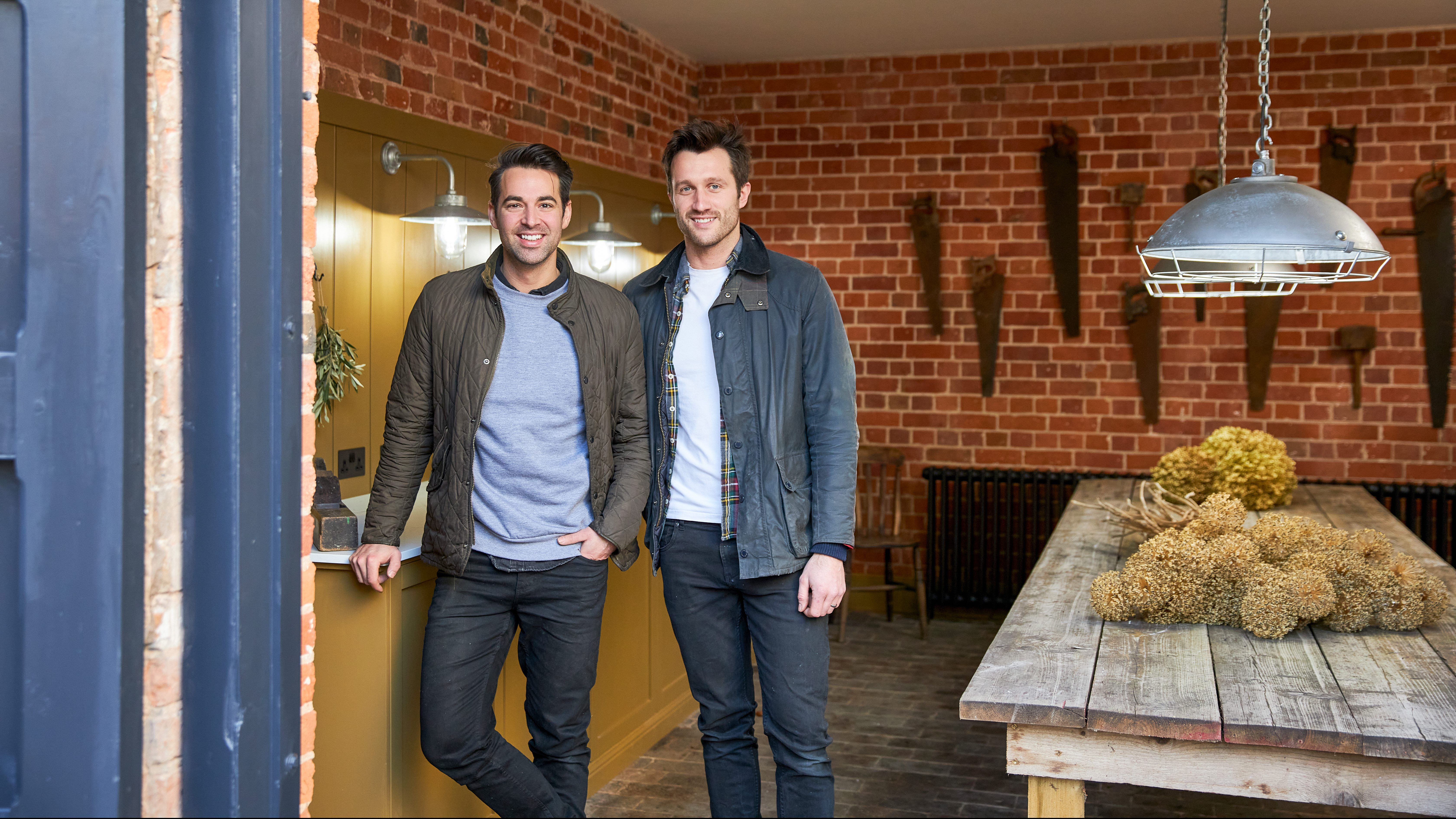 "Saving the Manor" hosts Borja and Dean