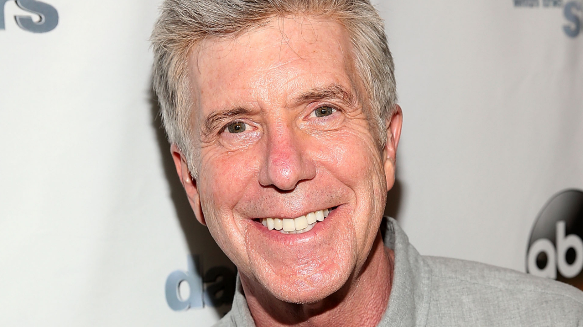Tom Bergeron.