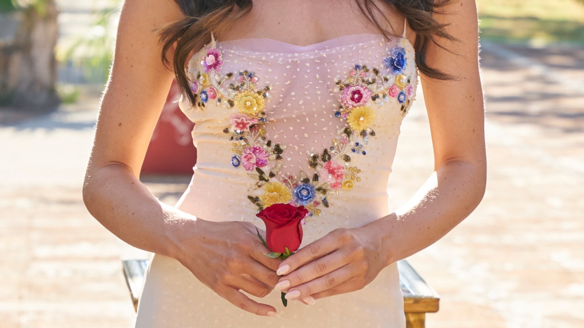 Gabby Windey rose