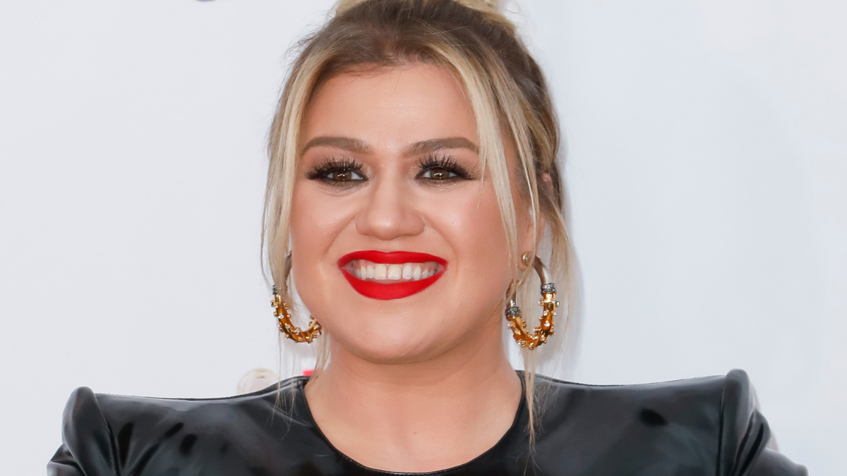 Kelly Clarkson.