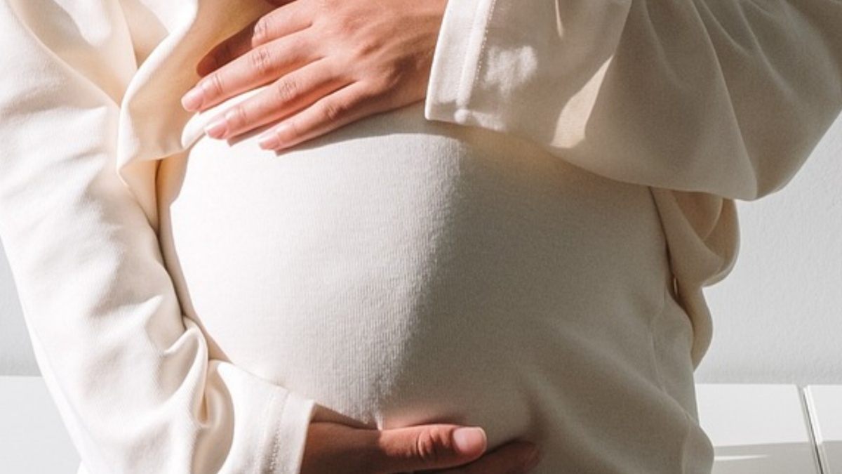 Baby bump.