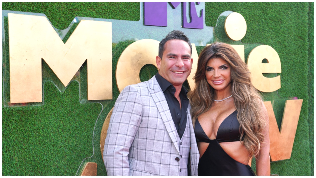 Luis Ruelas and Teresa Giudice.