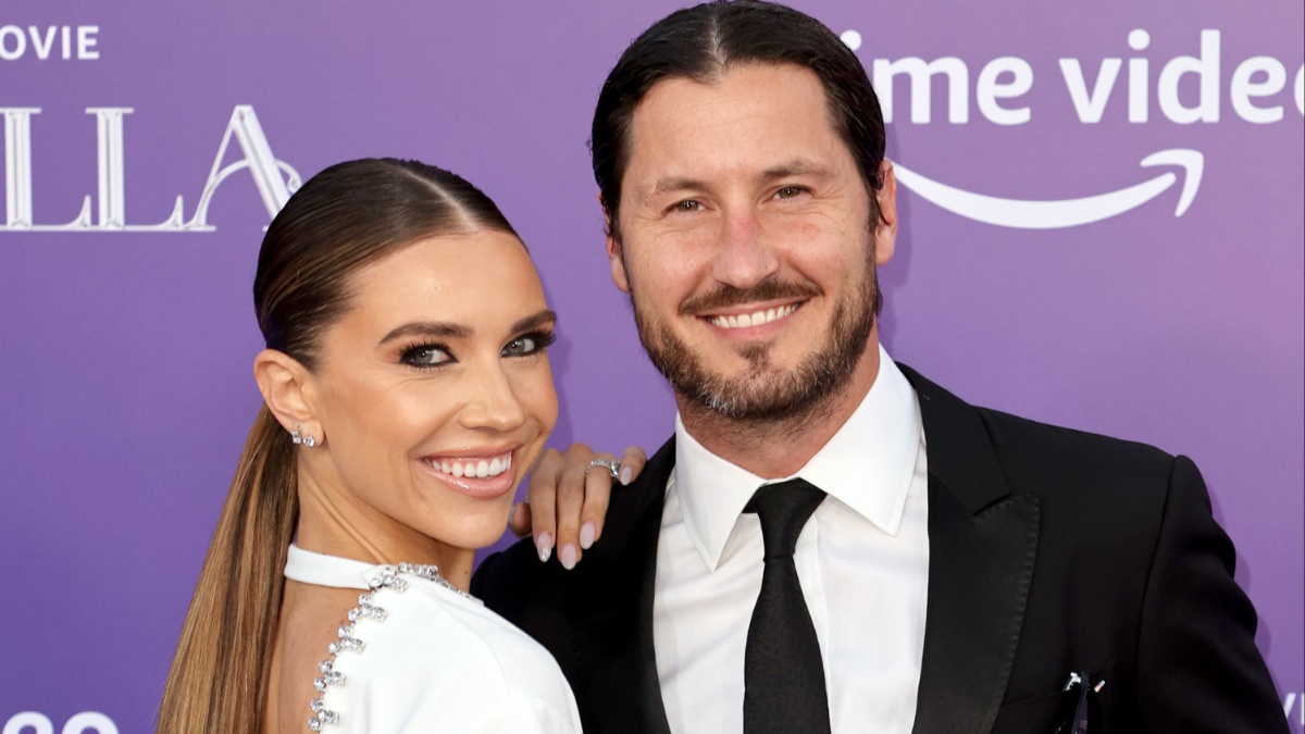 Jenna Johnson and Val Chmerkovskiy.