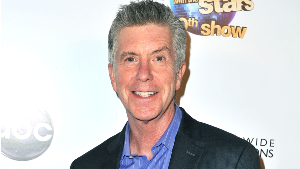 Tom Bergeron.