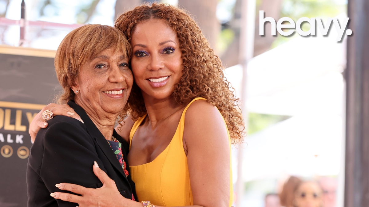 Dolores Robinson, Holly Robinson Peete