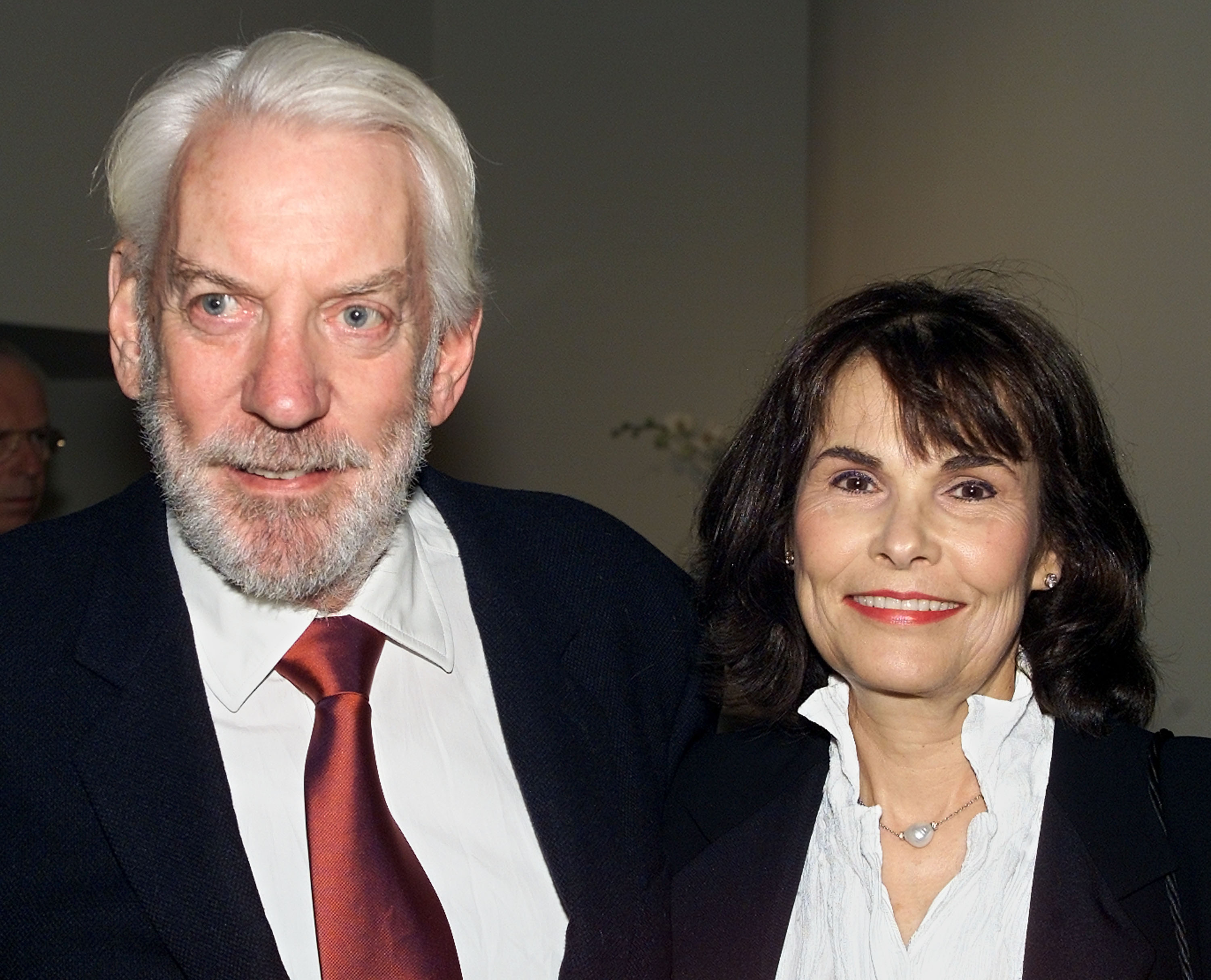 donald sutherland wife