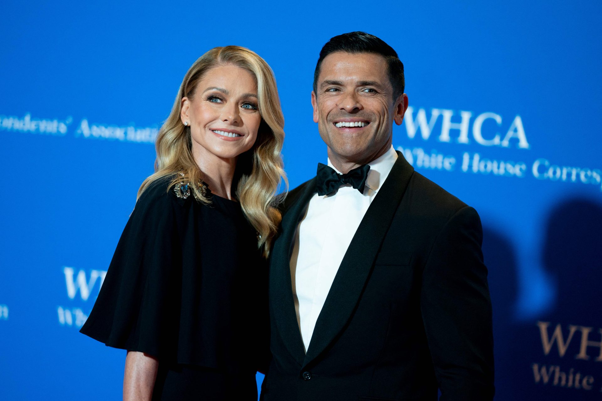 Kelly Ripa and Mark Consuelos arrive for the White House Correspondents' Association dinner in 2023.