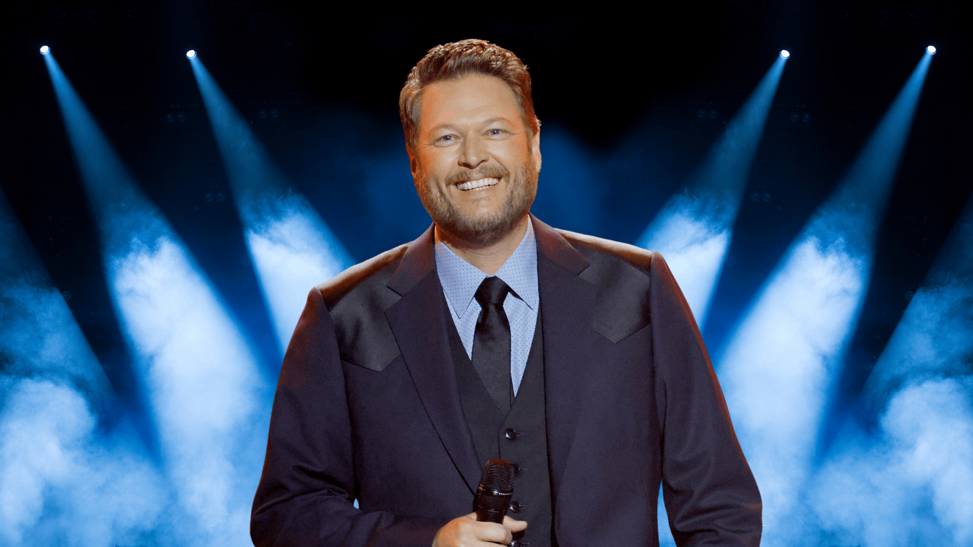 Blake Shelton smiling