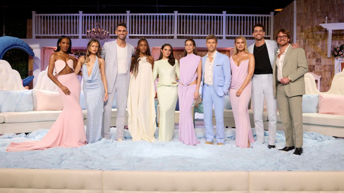 SUMMER HOUSE -- Season:9 -- Pictured: (l-r) Gabby Prescod, Lexi Wood, Carl Radke, Ciara Miller, Paige DeSorbo, Amanda Batula, Kyle Cooke, Lindsay Hubbard, Jesse Soloman, West Wilson