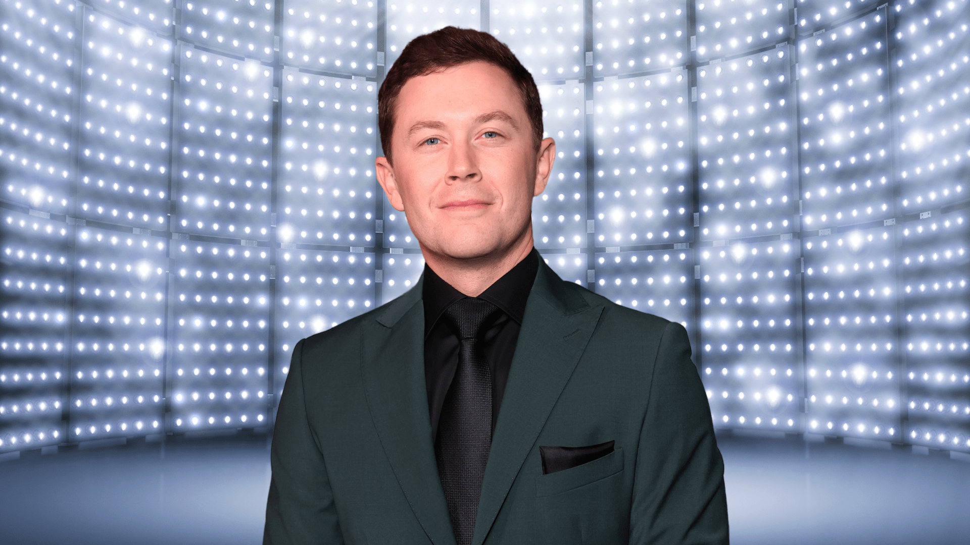 Scotty McCreery posing for a photo