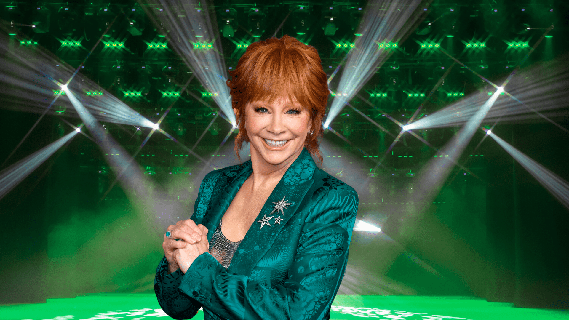 Reba McEntire posing for a photo