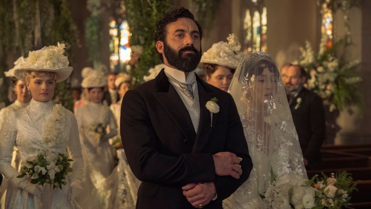 Morgan Spector, Taissa Farmiga on The Gilded Age