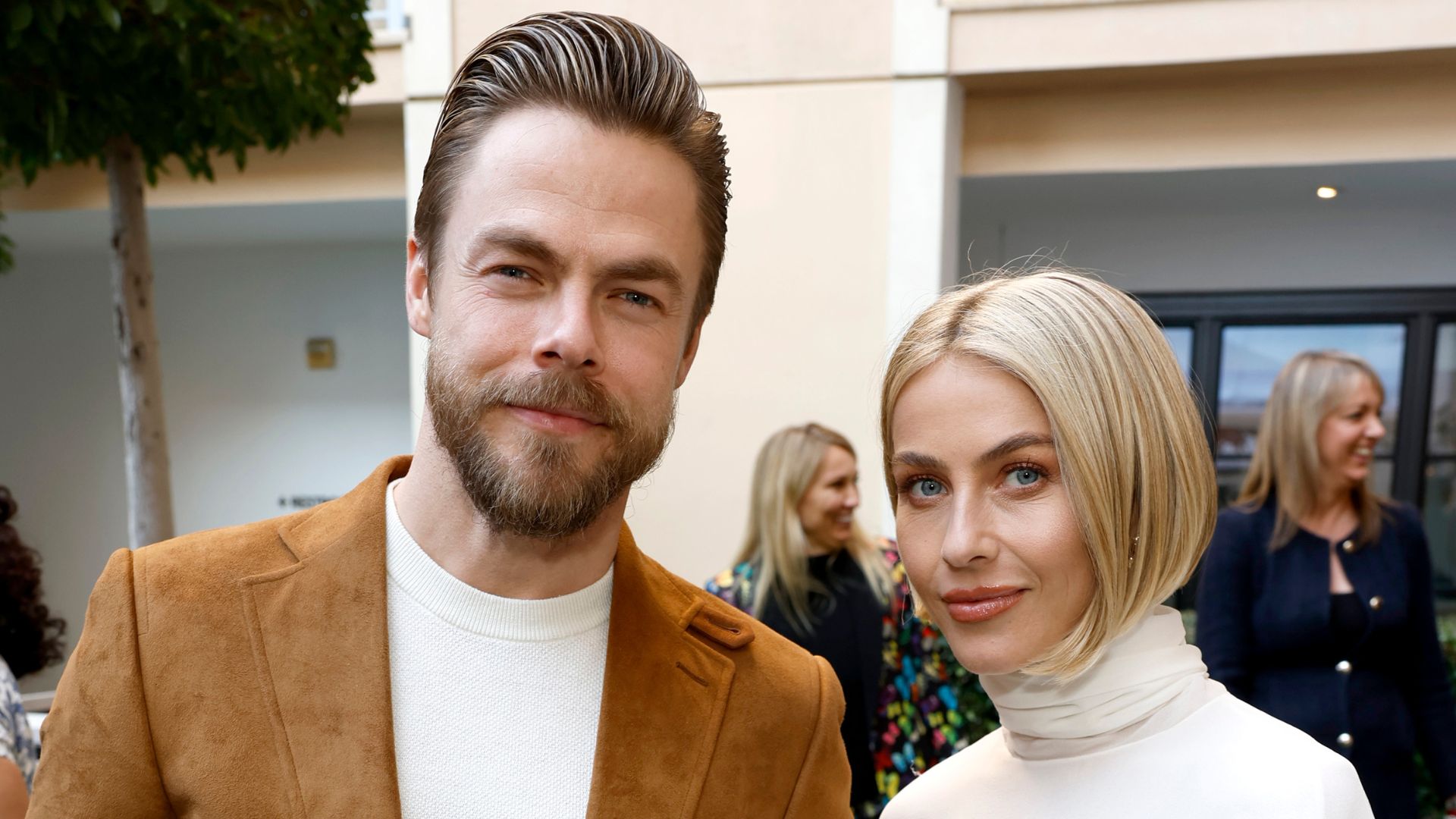 Derek Hough, Julianne Hough