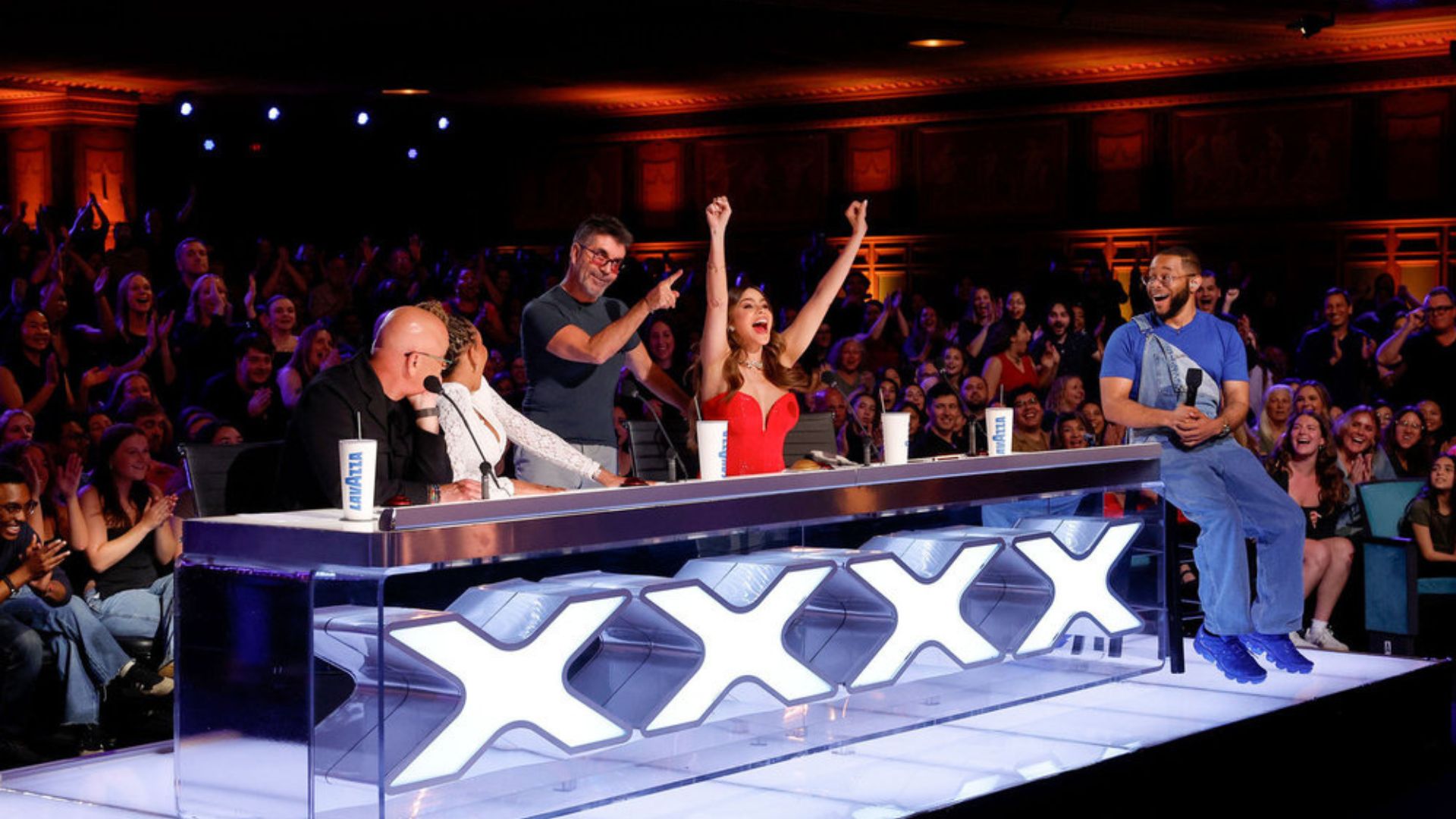 Howie Mandel, Mel B, Simon Cowell, Sofia Vergara, Birmingham Youth Choir