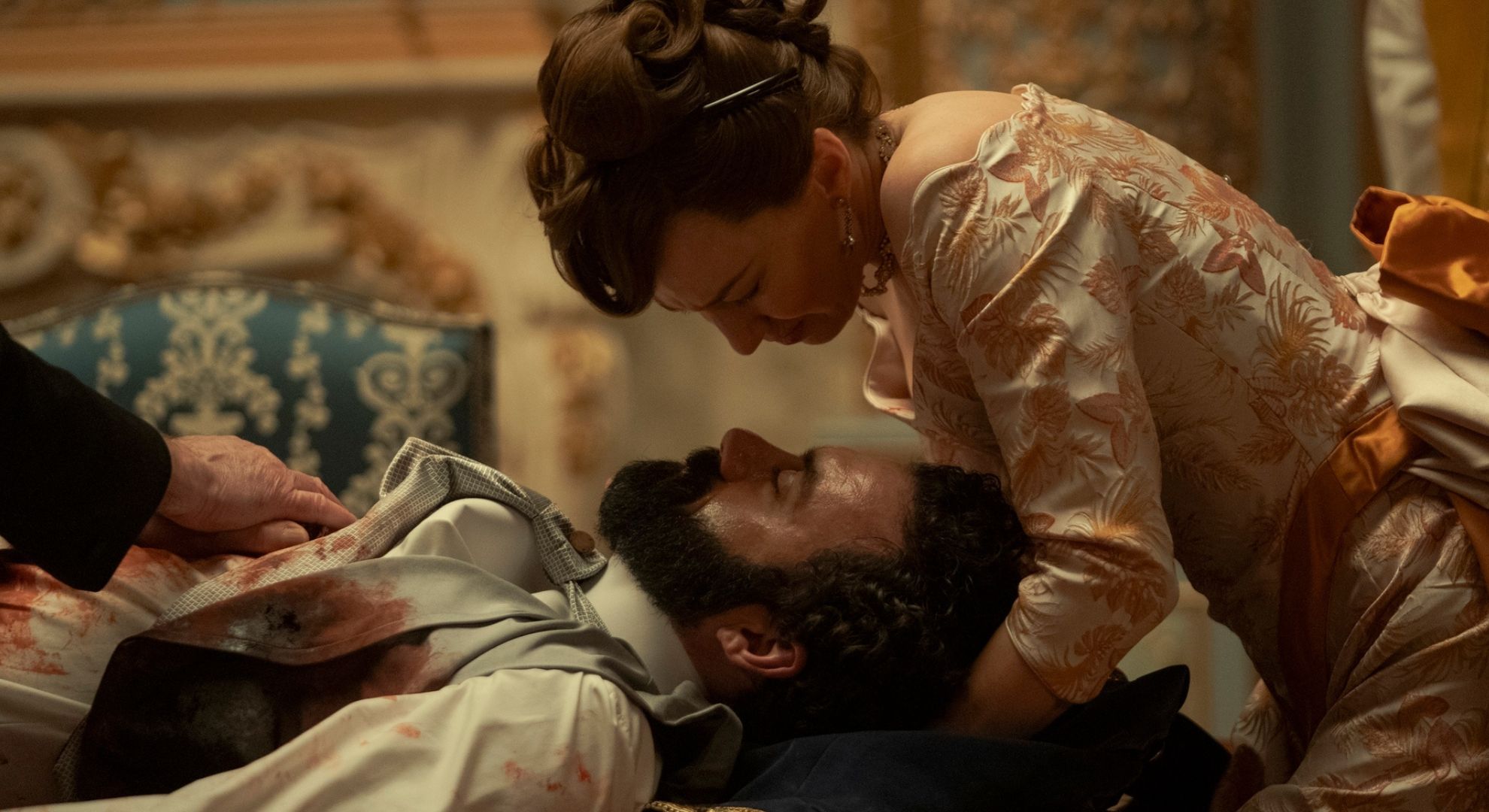 The Gilded Age stars Carrie Coon and Morgan Spector