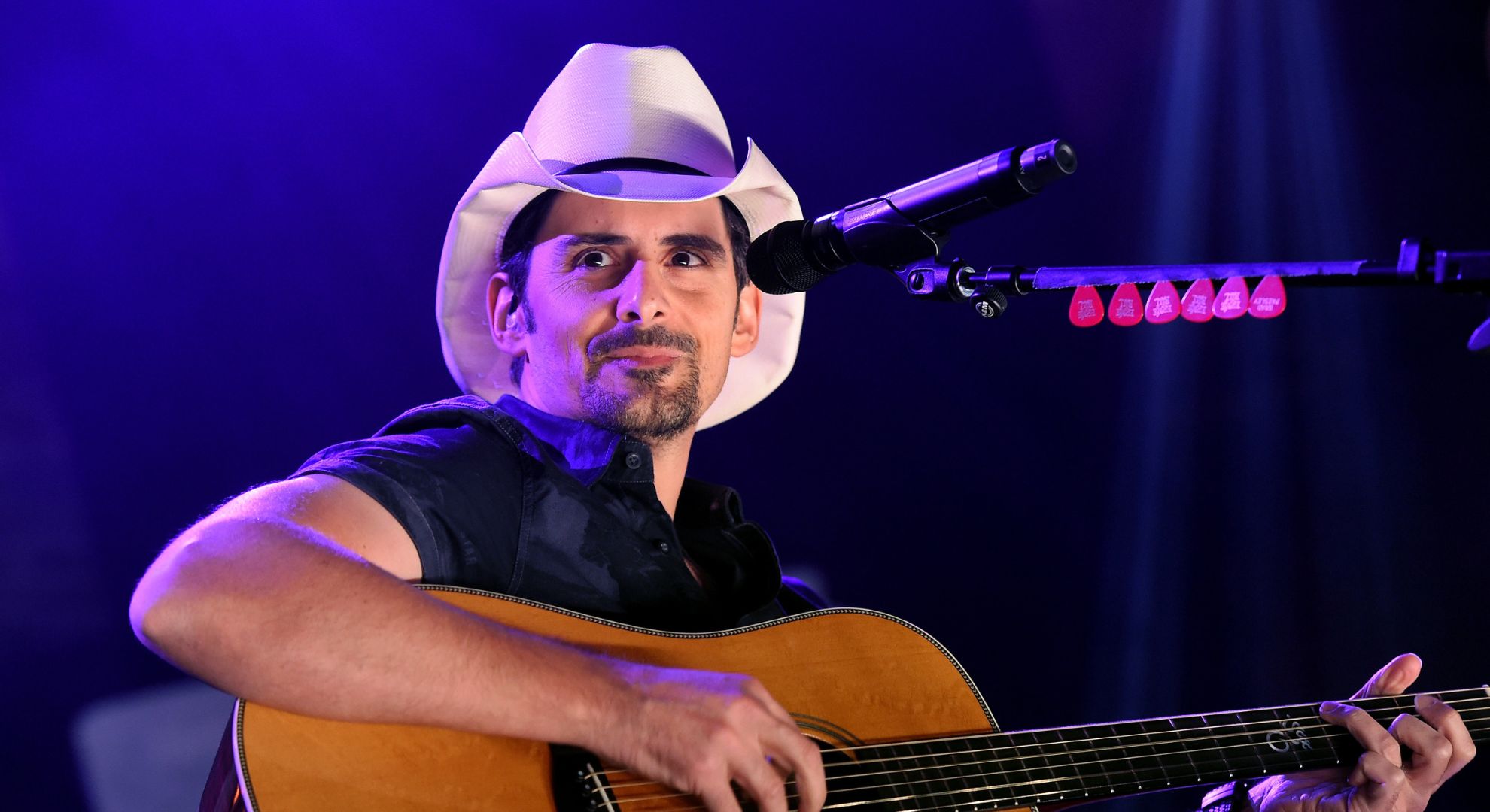 Brad Paisley performs onstage during iHeartCountry Live presented by Citi MasterPass at iHeartRadio Theater on November 11, 2016 in Burbank, California