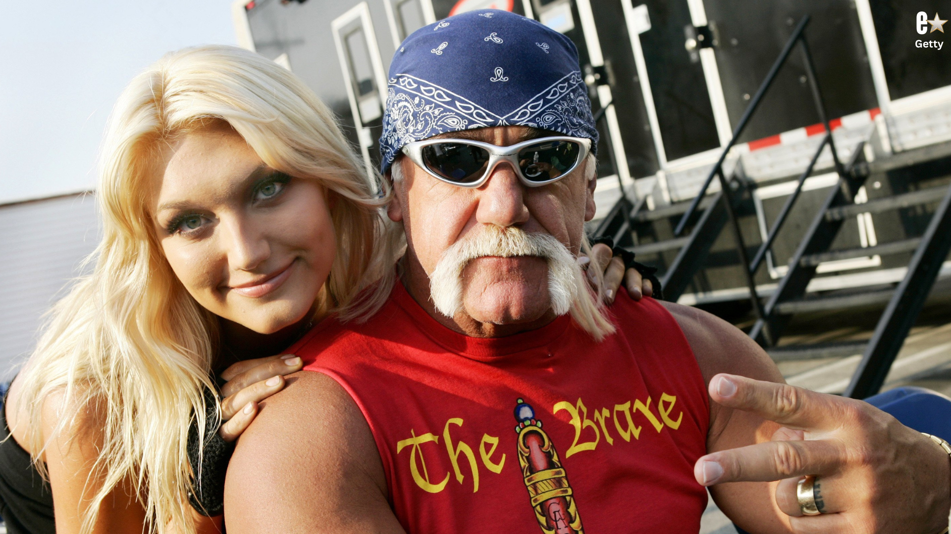 Brooke Hogan Breaks Down in Public While Grieving Dad Hulk