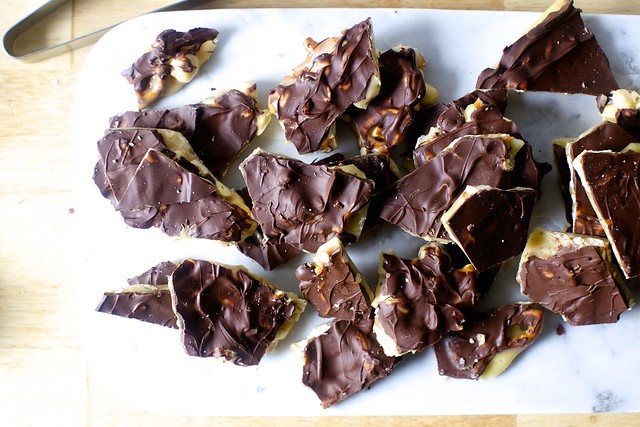 chocolate peanut and pretzel brittle