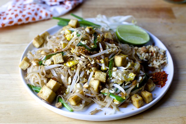 crispy tofu pad thai