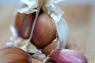 pink garlic cloves