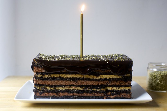 layered mocha cheesecake