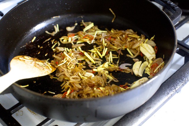 shallots, garlic, ginger, yess