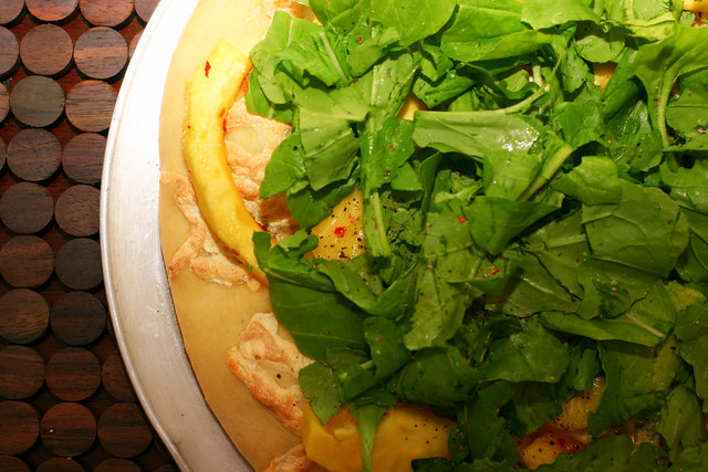 roasted acorn squash and gorgonzola "pizza"