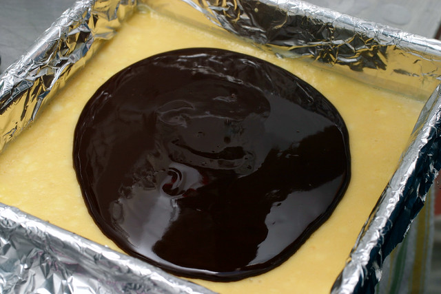 dulce de leche cheesecake squares