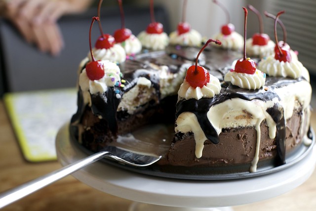 hot fudge sundae cake