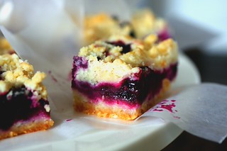 blueberry crumb bar