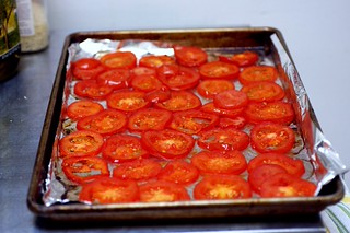 roasting tomatoes