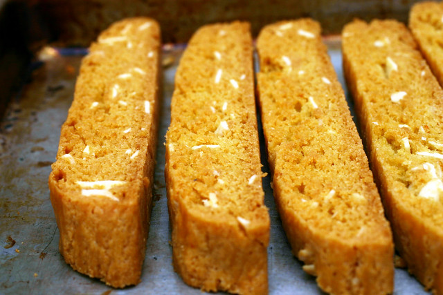 almond biscotti