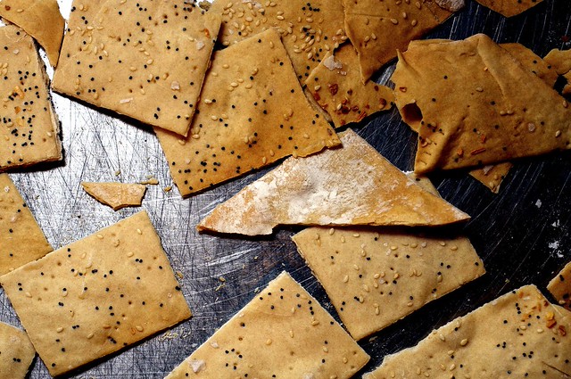 spelt everything crackers