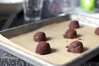 chocolate sugar cookies (eh, oreos)