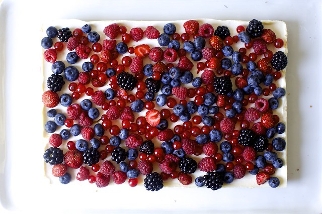 cheesecake bars with all the berries