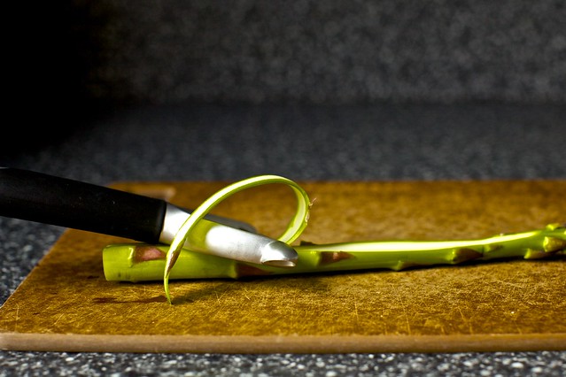 ribbon-ing the asparagus