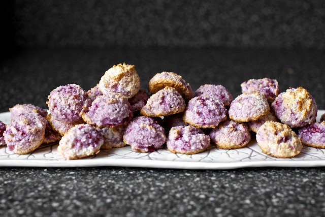 raspberry coconut macaroons