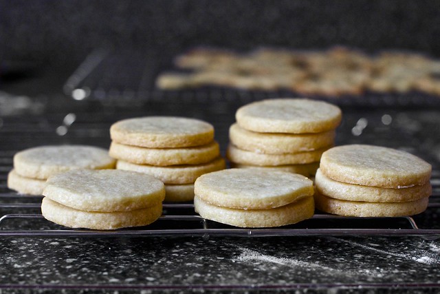 nutmeg maple butter cookies