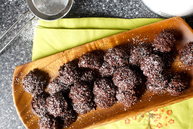 dark chocolate macaroons