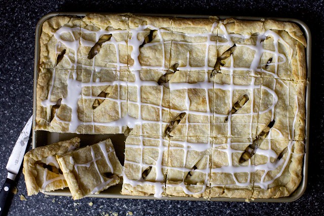 apple slab pie with two loose pieces